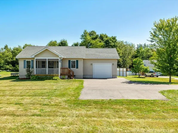 1 Jeannines Lane, Grand Isle, VT 05458