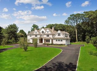 3 Hill Rd, Sands Point, NY 11050