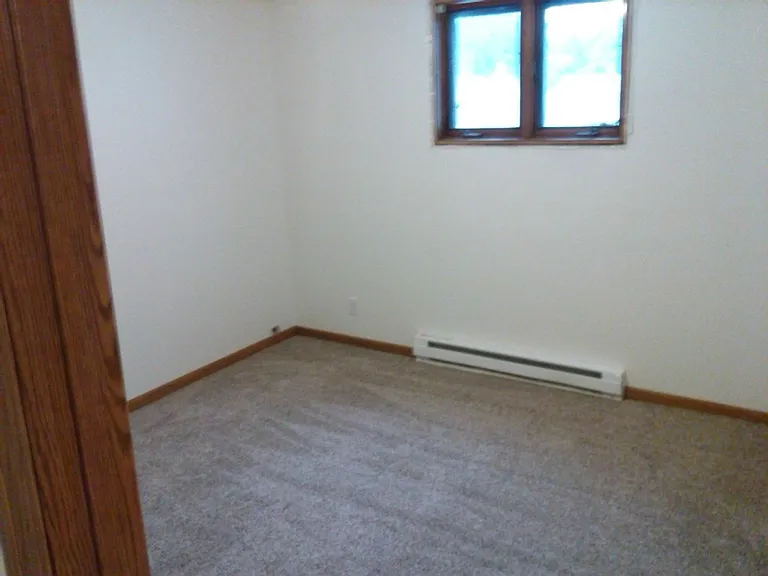 823 Doberman Ct SE — Photo 15