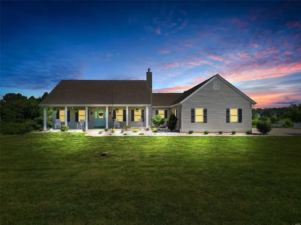 28557 Roddau Dr, Wright City, MO 63390