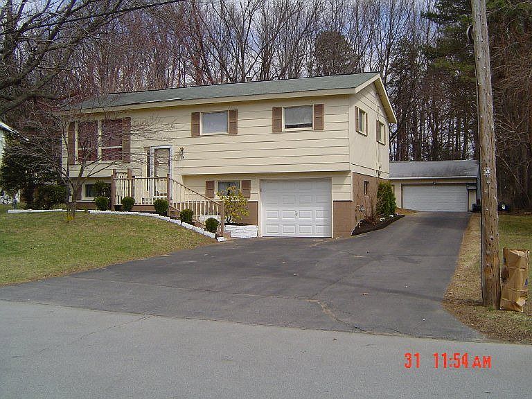 1st image of 18 Gail Ave