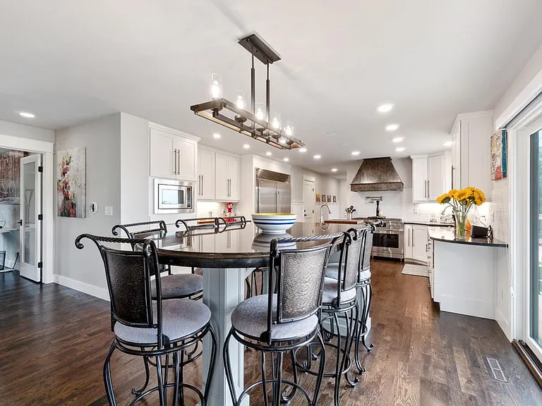 4201 Picadilly Dr — Photo 4