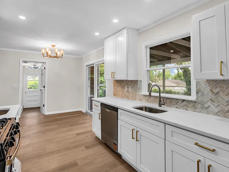 321 Marc Dr — Photo 16