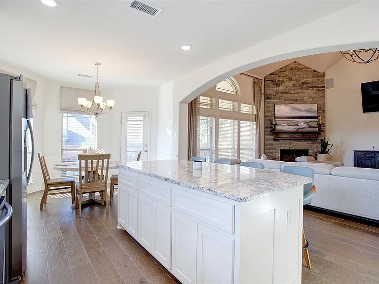 214 Heatherstone Dr — Photo 13