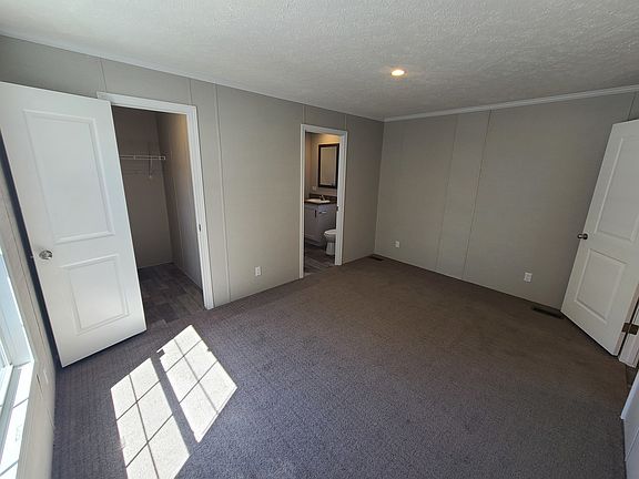 5th image of 516 Courtland Ln #13