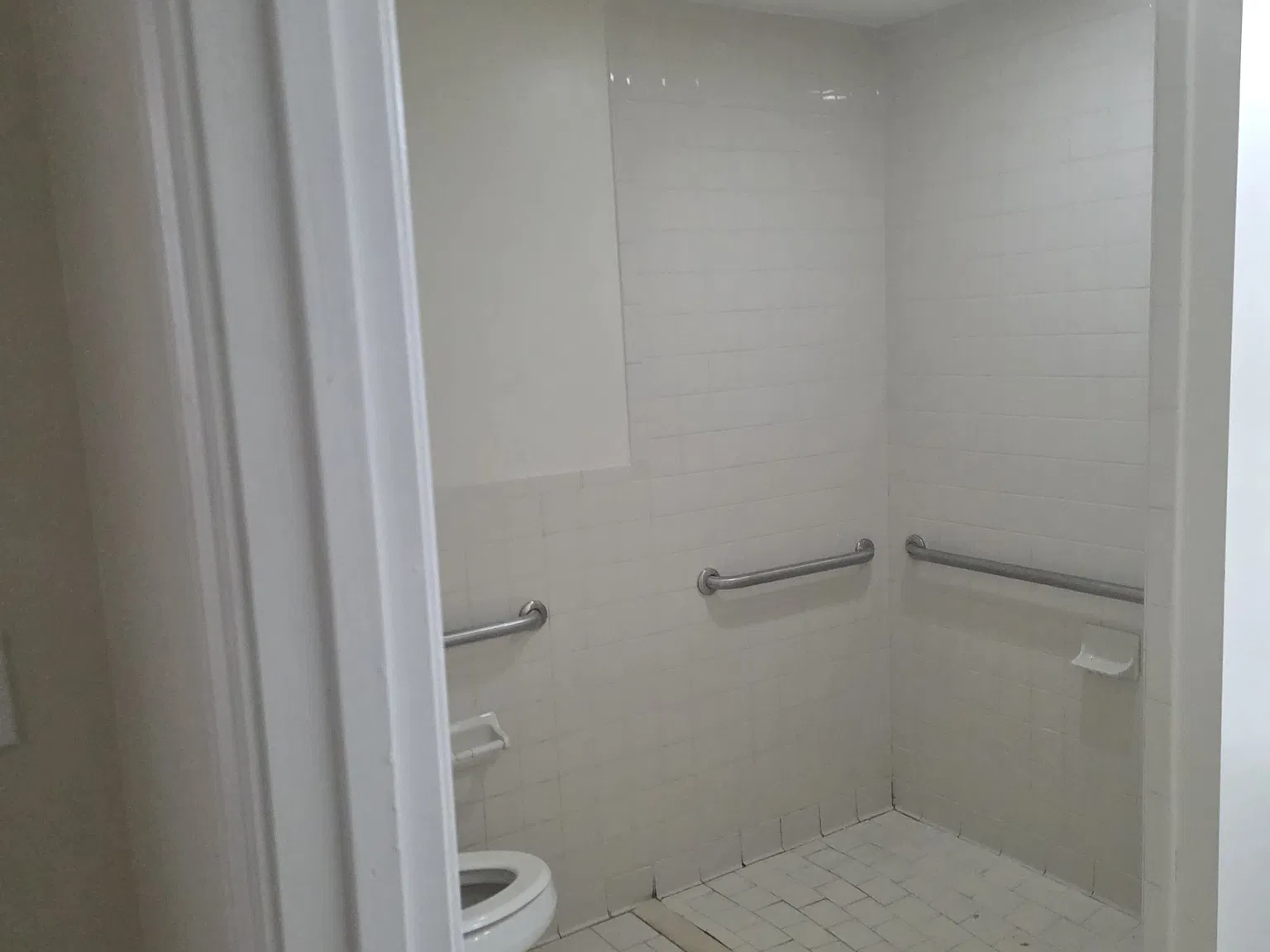 3 bed, 1300 sqft, $1,600 — Photo 4