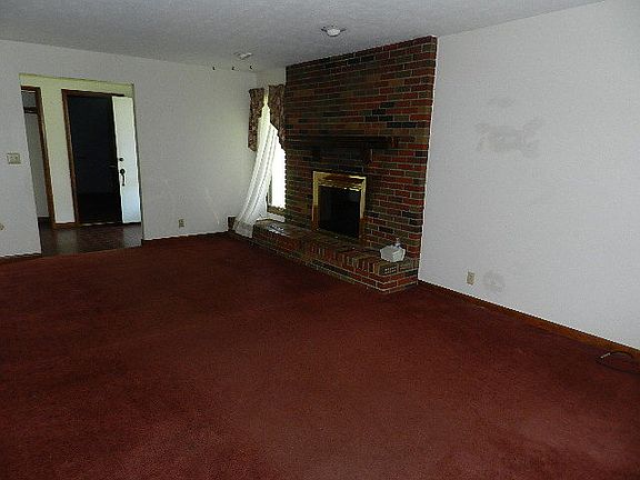2nd image of 656 Irey Ave