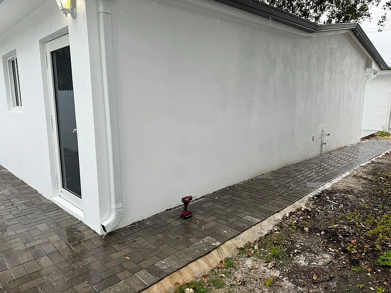 4710 NW 25th Ave — Photo 8