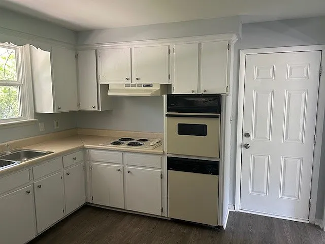 229 Yorktown Rd — Photo 5