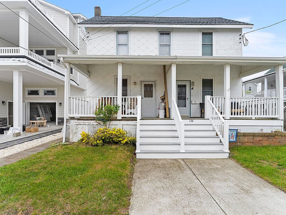 1st image of 136 45th St E #Sea