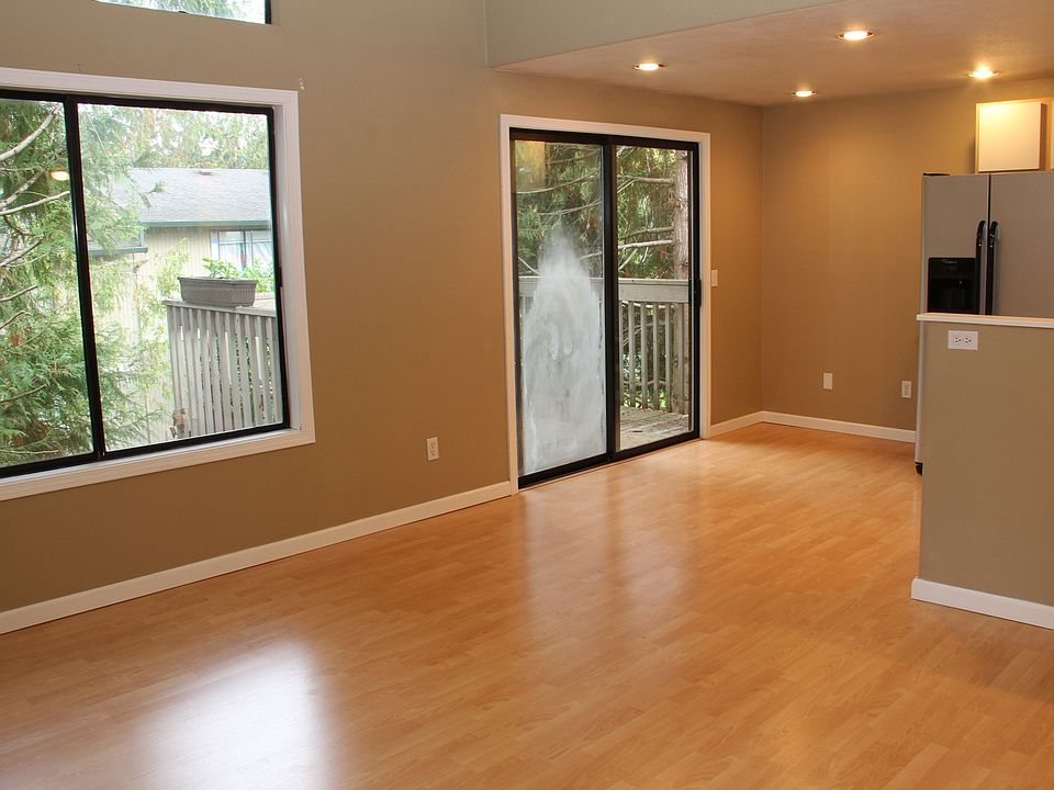 1st image of 1412 NE 72nd St APT 2
