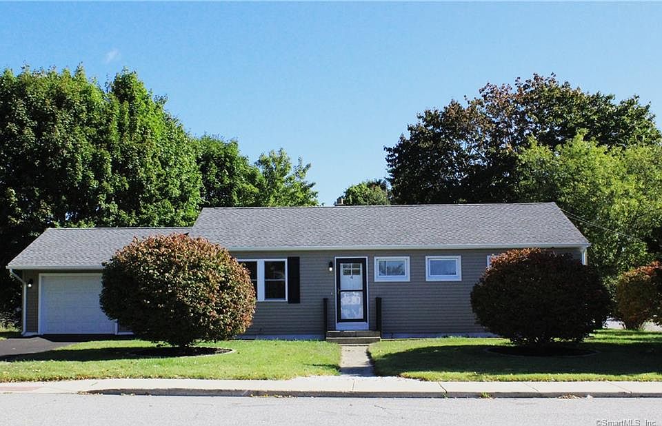 1st image of 4 Claudia Ave