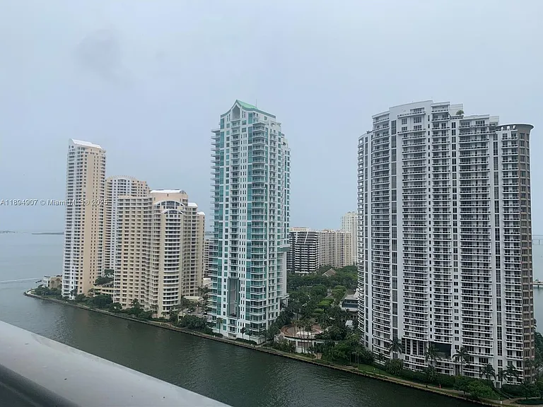 300 S Biscayne Blvd #T-1908 — Photo 4