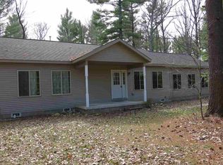 100 Hidden Hills Rd, Houghton Lake, MI 48629