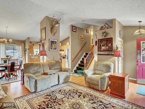 3rd image of 1006 Morgan Station Dr