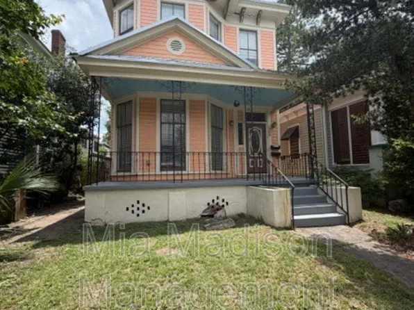 305 W 39th St, Savannah, GA 31401