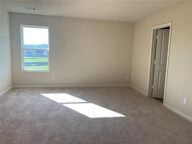 929 Independence Ave — Photo 12