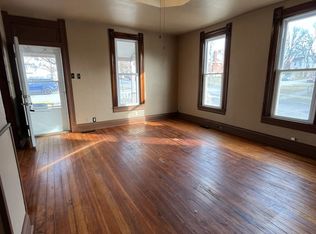 215 3rd St, Boonville, MO 65233