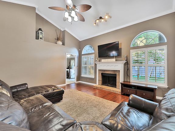5th image of 8832 Goodbys Trace Dr