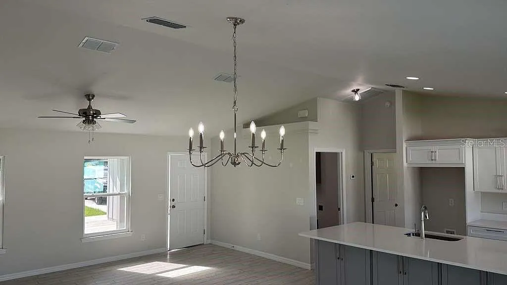 3 bed, 2.0 bath, 1440 sqft, $1,980 — Photo 3