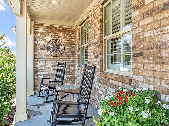 2nd image of 122 Cape Private Cir