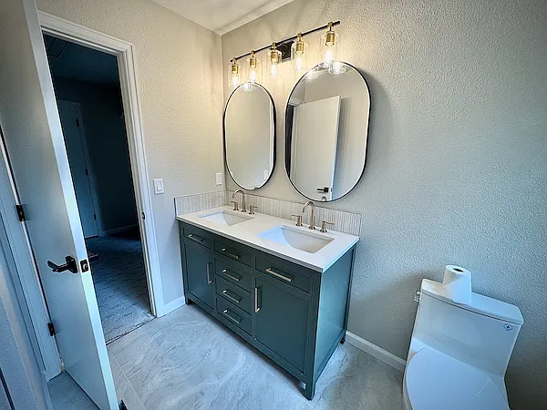 3220 S Espana Cir — Photo 6