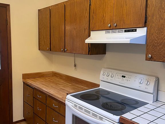 5th image of 14890 S Sugar Pine Way
