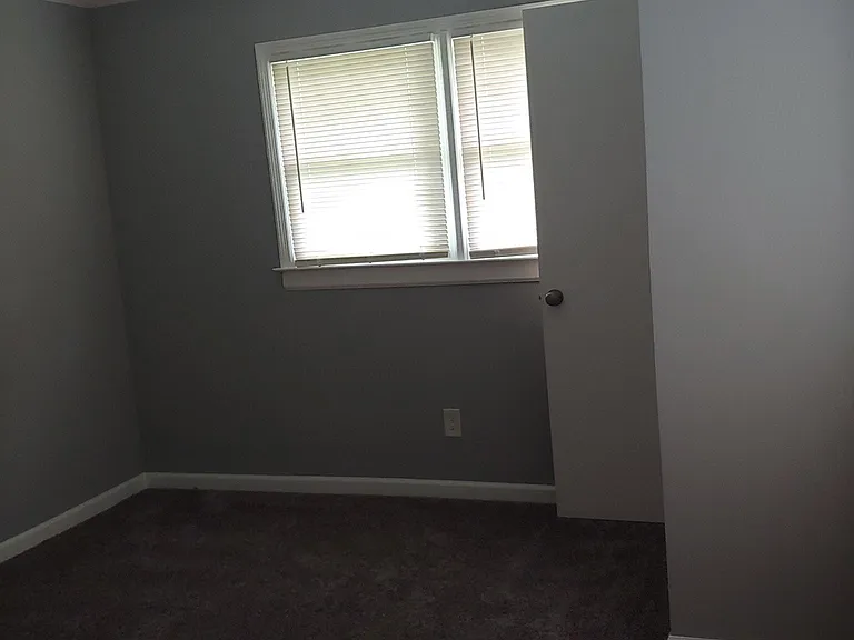 109 Arnold Rd — Photo 5