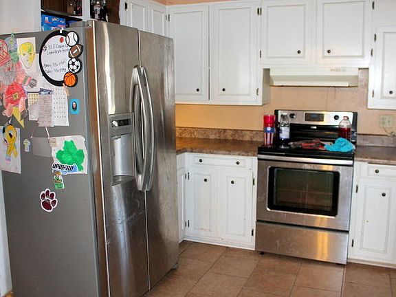 2nd image of 272 E College St