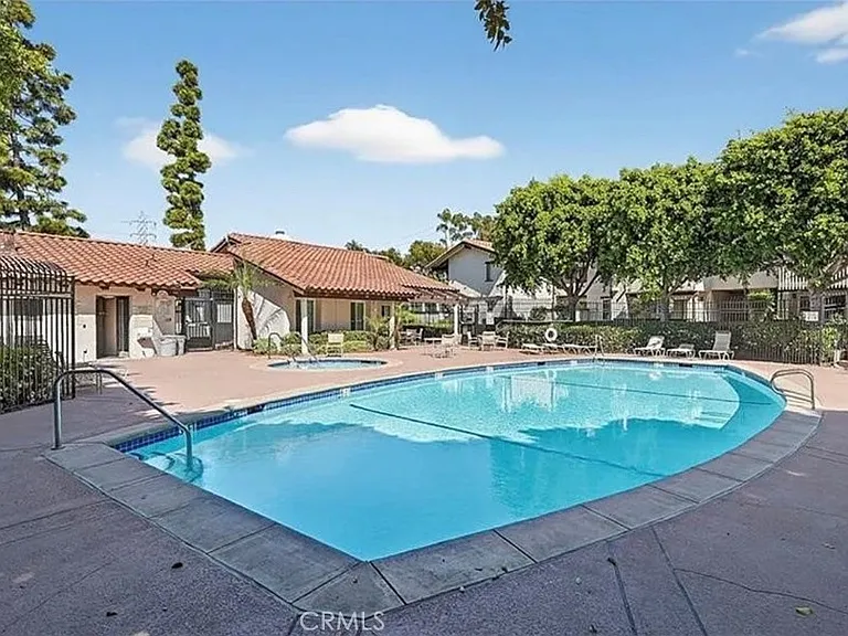 21372 Brookhurst St — Photo 19