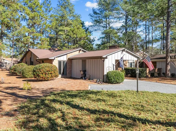 905 Satinwood Court, Southern Pines, NC 28387