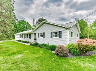4097 Clover St, Honeoye falls, NY 14472