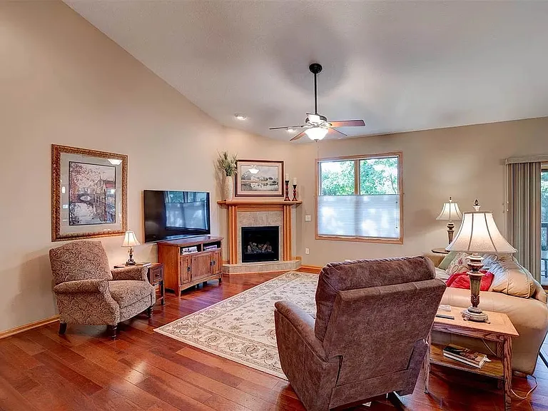 3449 N Jamie Ln — Photo 16