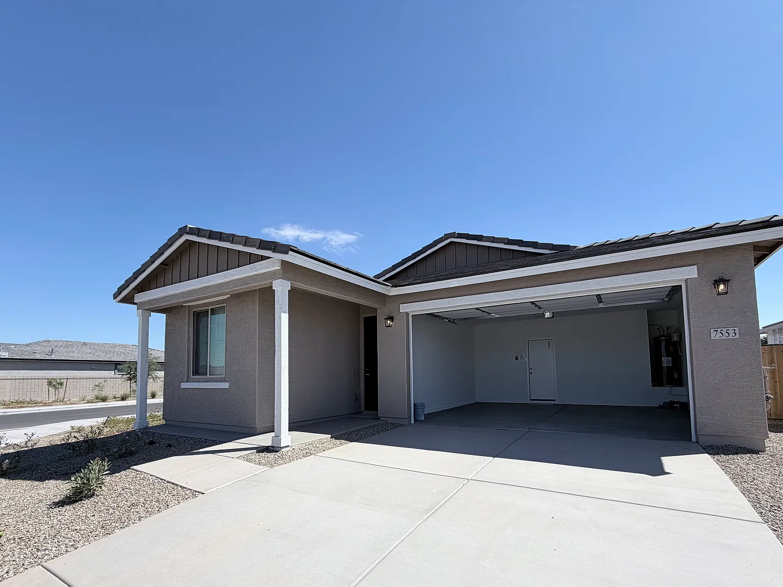 4 bed, 2071 sqft, $3,500 — Photo 2