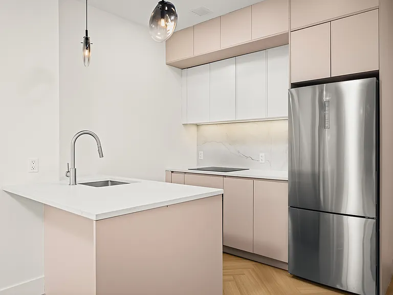 34-16 38th St #4210 — Photo 4