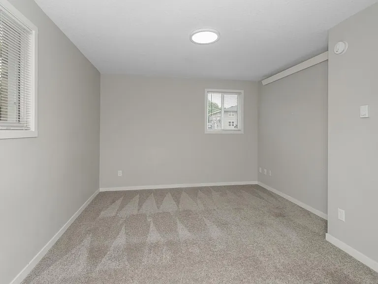 304 4th Ave NW #2 — Photo 18