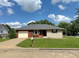 1409 Schrock St, El Dorado Springs, MO 64744
