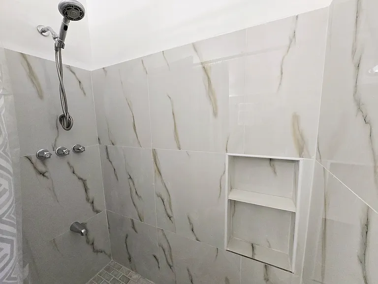 2305 Monroe St #4 — Photo 4