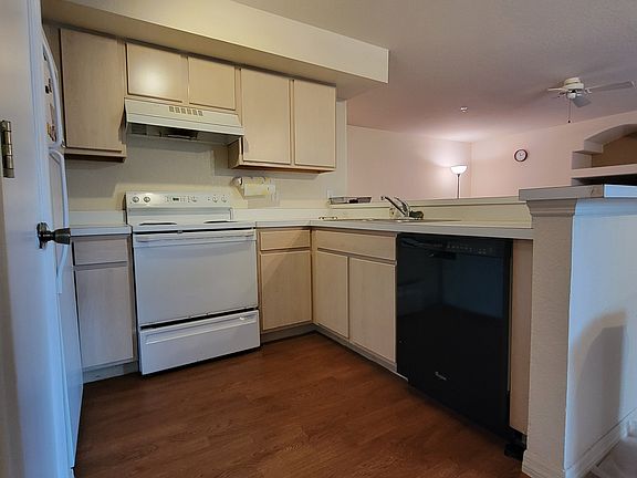 5th image of 8516 Island Breeze Ln Unit 205