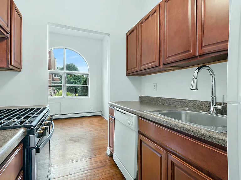 120 4th Pl #A1 — Photo 5