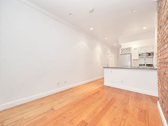 2nd image of 321 E 78th St APT 1B