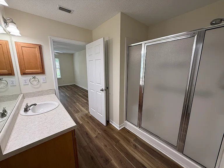 104 Kemper Ln — Photo 11