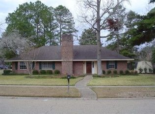 907 Daventry Dr, Baton Rouge, LA 70808