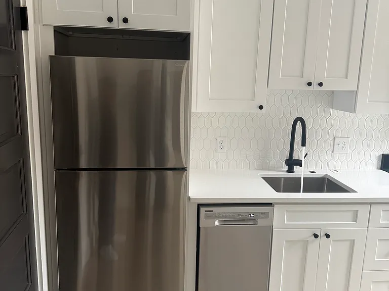 1023 N Broadway #209 — Photo 14