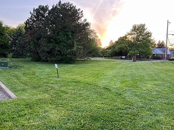 Rear of lot view toward NW