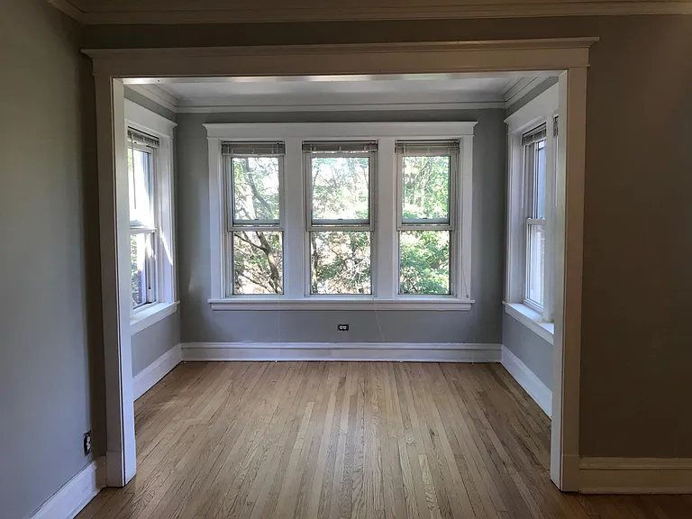 4935 N Washtenaw Ave #1 — Photo 4