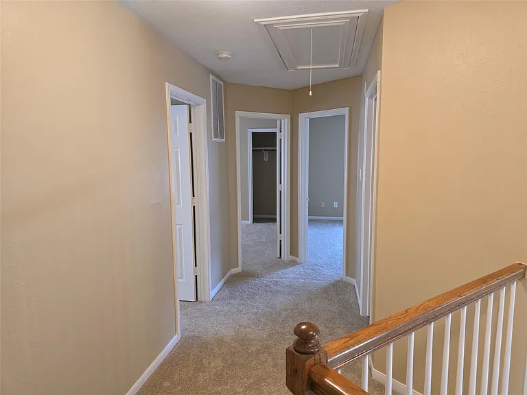 1820 Branch Hill Dr — Photo 34