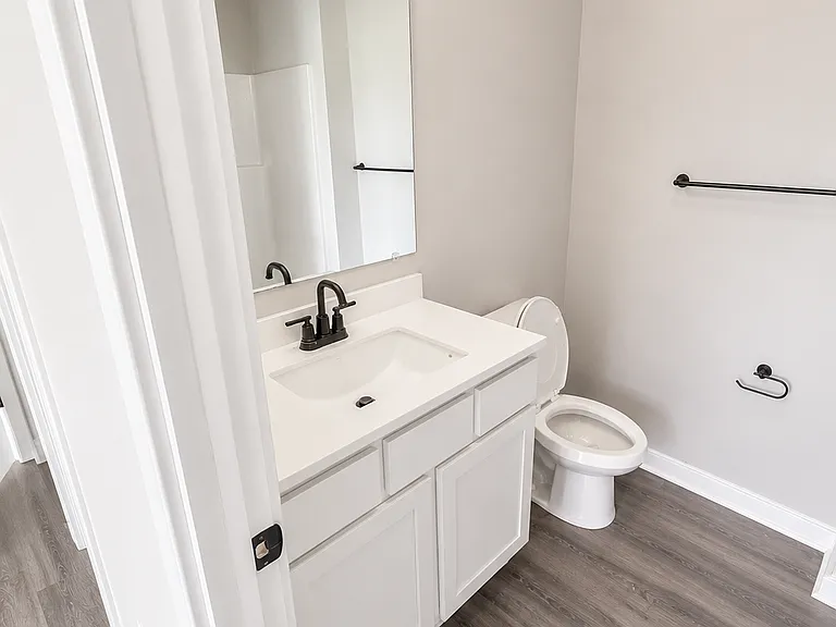 25 Dow St — Photo 15