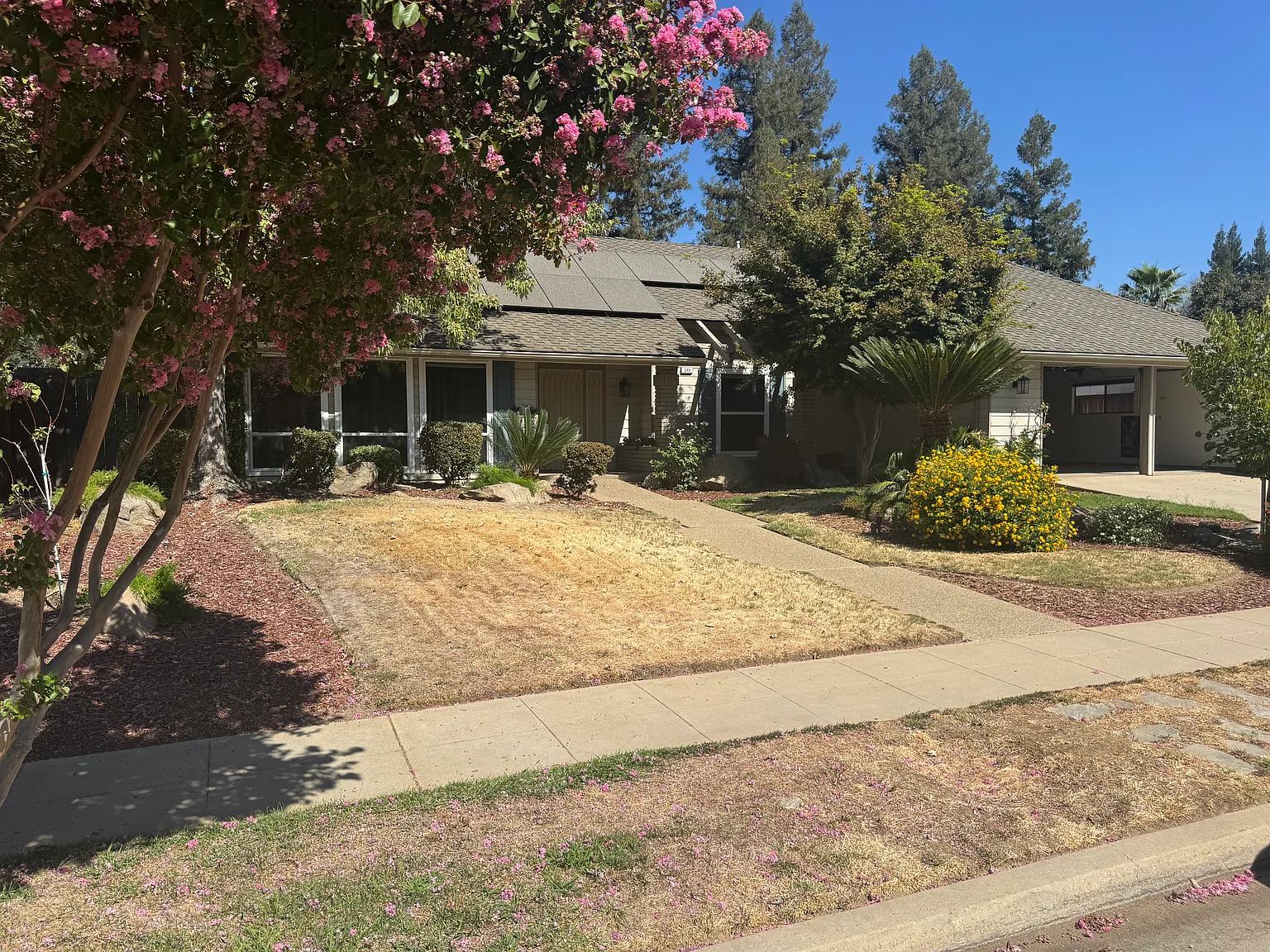 4 bed, 2185 sqft, $3,200 — Photo 3