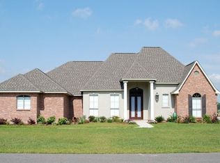 133 Rosebud Rd, Port Allen, LA 70767
